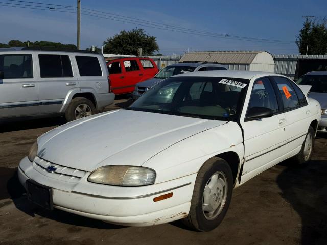 2G1WL52M0V9276070 - 1997 CHEVROLET LUMINA BAS WHITE photo 2