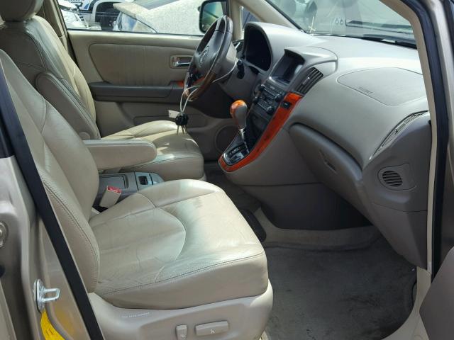 JTJGF10U120140998 - 2002 LEXUS RX 300 TAN photo 5