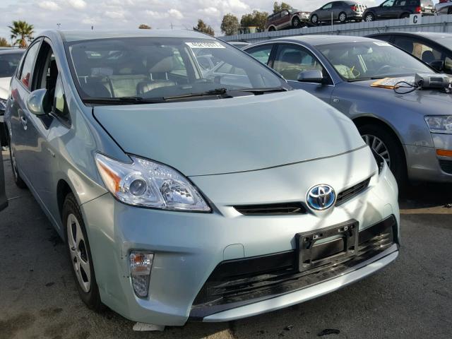 JTDKN3DU8F2000320 - 2015 TOYOTA PRIUS GREEN photo 1