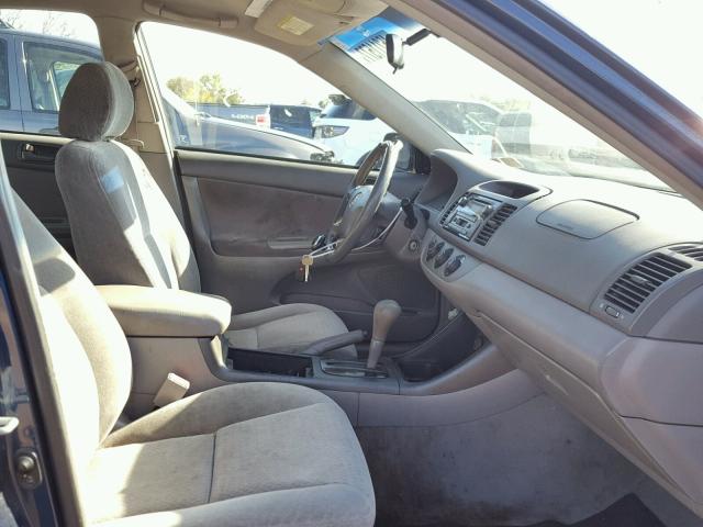 4T1BE32K52U500270 - 2002 TOYOTA CAMRY LE 蓝色 照片 5