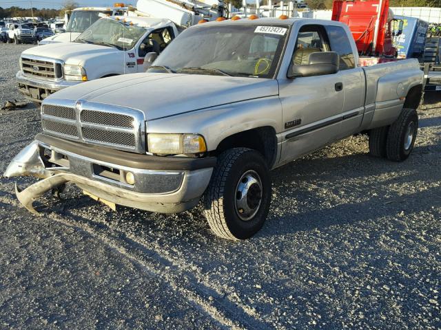 1B7MF33731J590703 - 2001 DODGE RAM 3500 SILVER photo 2