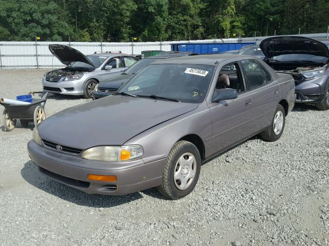 4T1BG12KXTU668373 - 1996 TOYOTA CAMRY DX GRAY photo 2