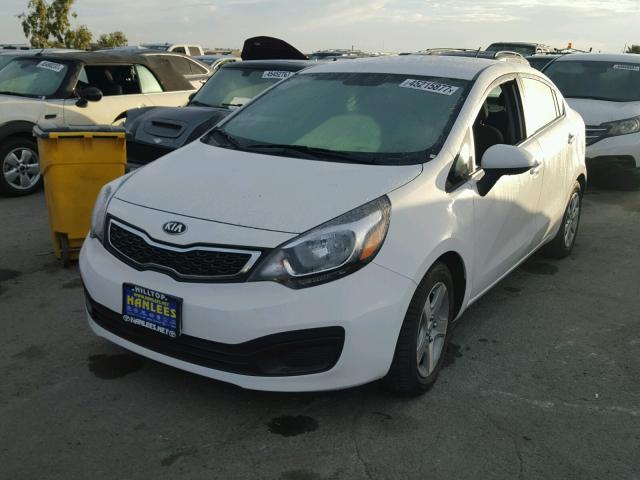 KNADN4A37F6499790 - 2015 KIA RIO EX WHITE photo 2