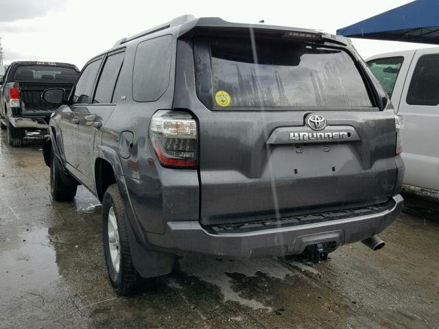 JTEBU5JR4G5315156 - 2016 TOYOTA 4RUNNER GRAY photo 3