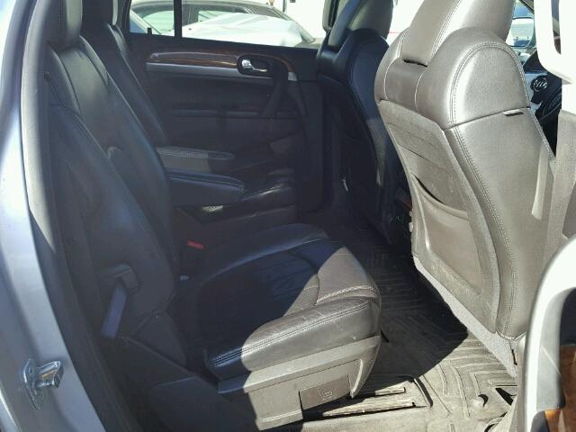 5GAKVBED4BJ272874 - 2011 BUICK ENCLAVE SILVER photo 6