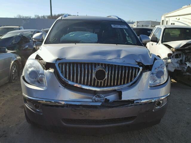 5GAKVBED4BJ272874 - 2011 BUICK ENCLAVE SILVER photo 9