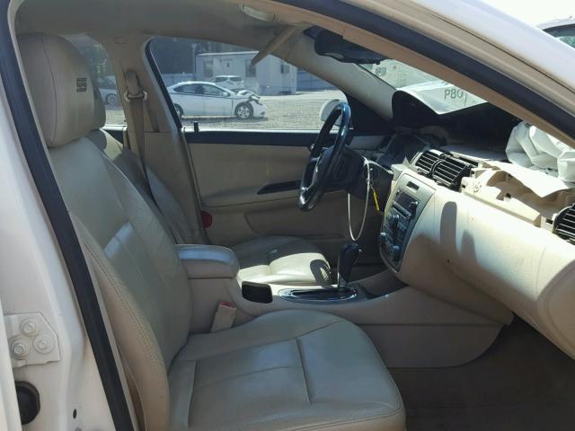 2G1WD58C869267940 - 2006 CHEVROLET IMPALA SUP 白色 照片 5