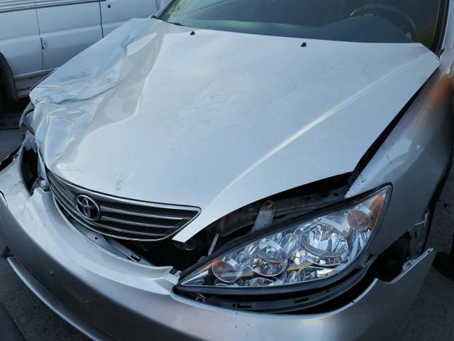 4T1BE32K45U013498 - 2005 TOYOTA CAMRY LE SILVER photo 7