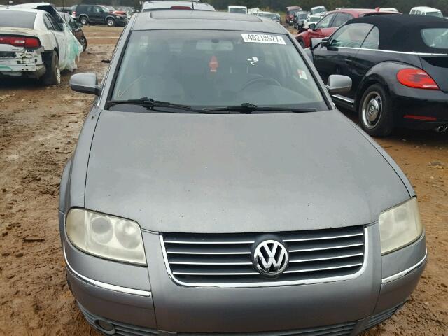 WVWRH63B74P105471 - 2004 VOLKSWAGEN PASSAT GRAY photo 9