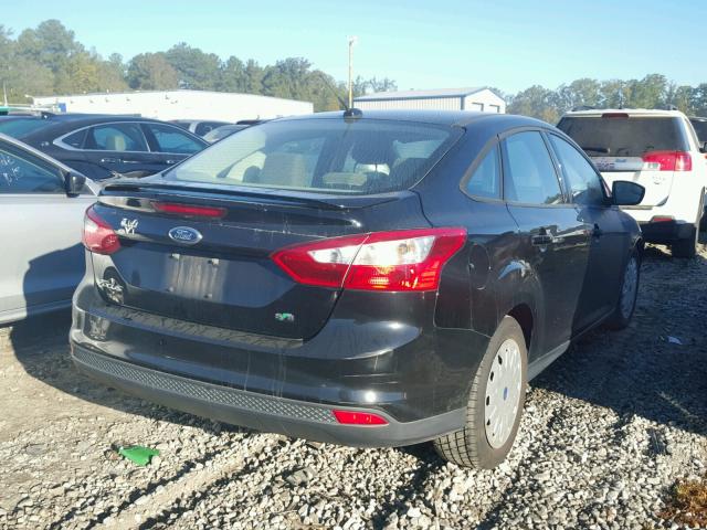 1FAHP3F25CL270276 - 2012 FORD FOCUS BLACK photo 4