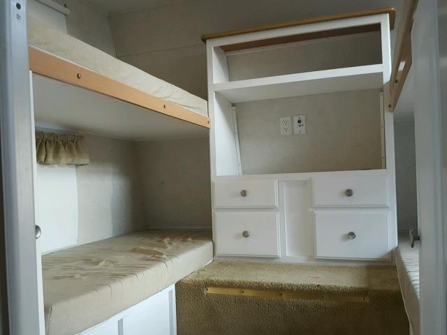 4YDT2602025900850 - 2002 KEYSTONE OUTBACK WHITE photo 5