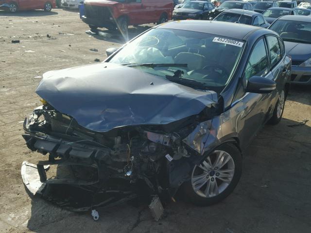 1FAHP3M2XCL214434 - 2012 FORD FOCUS SEL GRAY photo 2