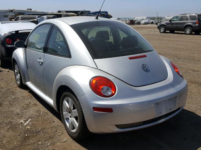 3VWRG31C07M509250 - 2007 VOLKSWAGEN NEW BEETLE 银色 照片 3