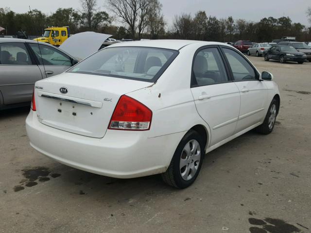 KNAFE221395611280 - 2009 KIA SPECTRA EX WHITE photo 4