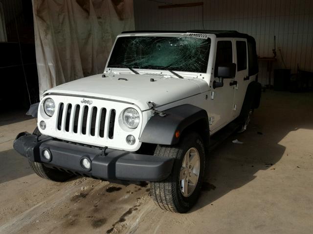 1C4BJWDG8FL627200 - 2015 JEEP WRANGLER U WHITE photo 2