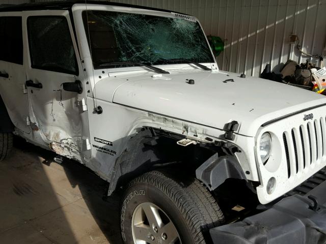 1C4BJWDG8FL627200 - 2015 JEEP WRANGLER U WHITE photo 9