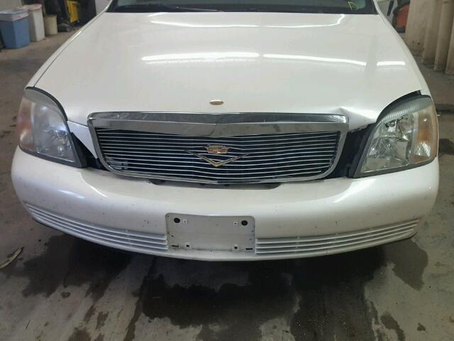 1G6KD57Y82U174029 - 2002 CADILLAC DEVILLE WHITE photo 9