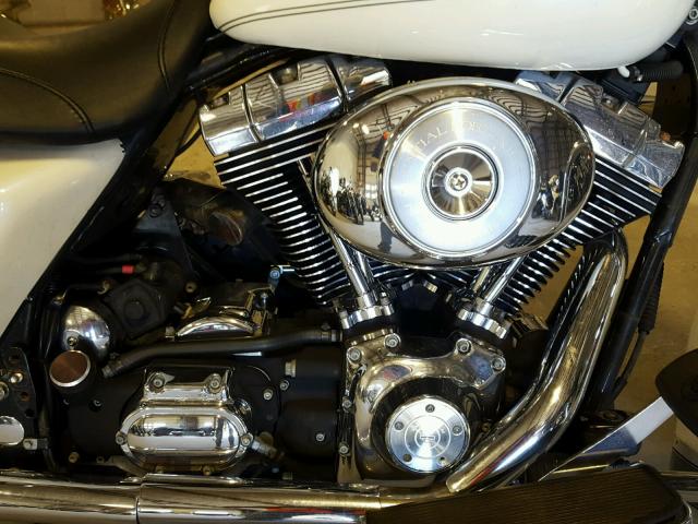 1HD1FRW1X4Y731810 - 2004 HARLEY-DAVIDSON FLHRCI WHITE photo 7