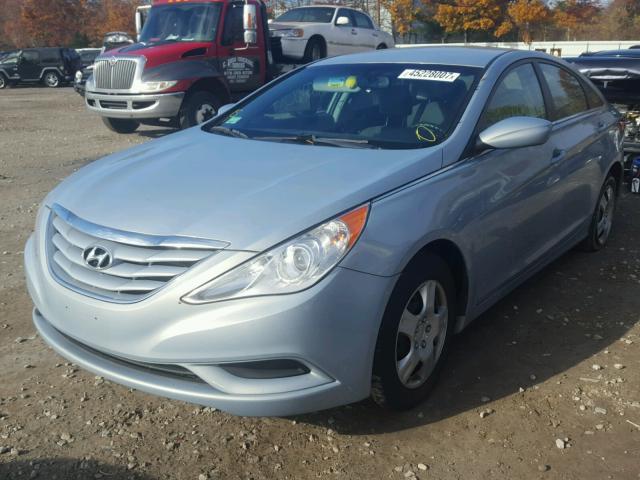 5NPEB4AC7BH184018 - 2011 HYUNDAI SONATA GLS BLUE photo 2