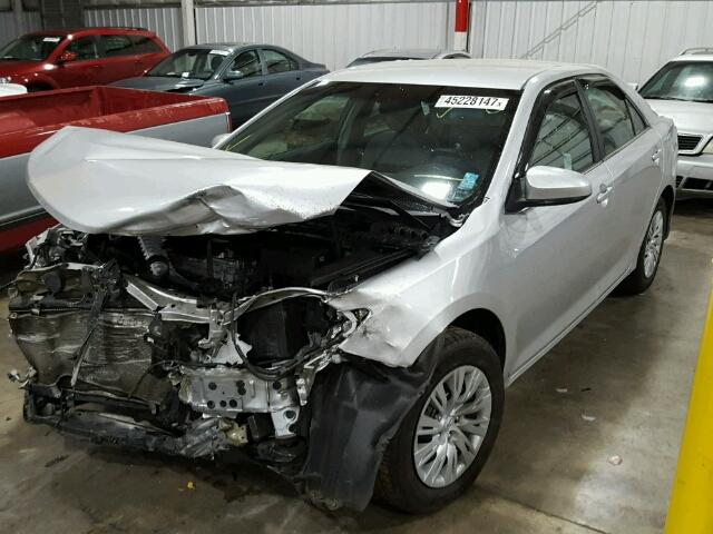 4T4BF1FK9CR161418 - 2012 TOYOTA CAMRY BASE SILVER photo 2