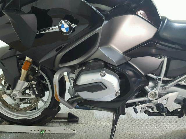 WB10A1306EZ190031 - 2014 BMW R1200 RT BLACK photo 12