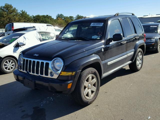 1J4GL58K55W651082 - 2005 JEEP LIBERTY LI BLACK photo 2