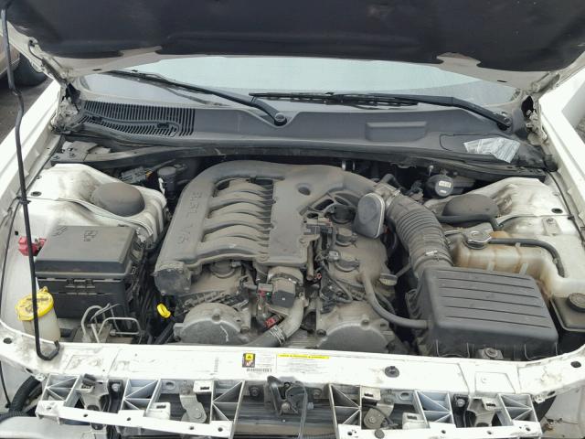 2B3LJ44V09H526677 - 2009 DODGE CHALLENGER WHITE photo 7