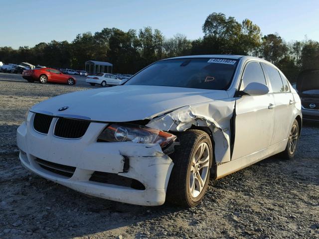 WBAVA37548NL52189 - 2008 BMW 328 WHITE photo 2