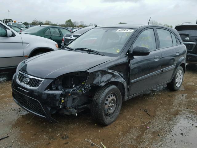 KNADH5A33B6809070 - 2011 KIA RIO BASE BLACK photo 2