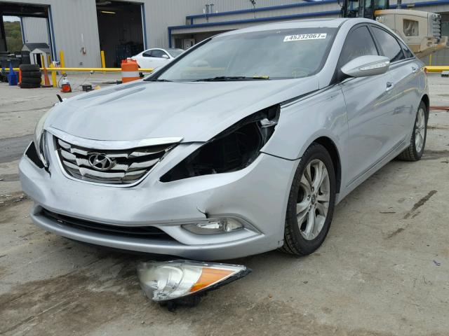 5NPEC4AC6BH083713 - 2011 HYUNDAI SONATA SE SILVER photo 2