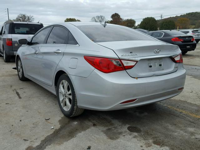 5NPEC4AC6BH083713 - 2011 HYUNDAI SONATA SE SILVER photo 3