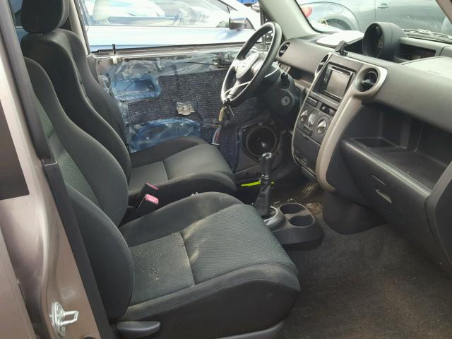 JTLKT334464098150 - 2006 TOYOTA SCION XB Gris foto 5