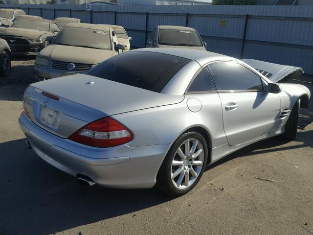 WDBSK71F87F124604 - 2007 MERCEDES-BENZ SL 550 SILVER photo 4