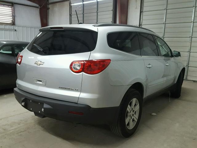 1GNKRGED8BJ239769 - 2011 CHEVROLET TRAVERSE L SILVER photo 4