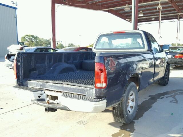 1FTRF27L2XKA31122 - 1999 FORD F250 BLUE photo 4