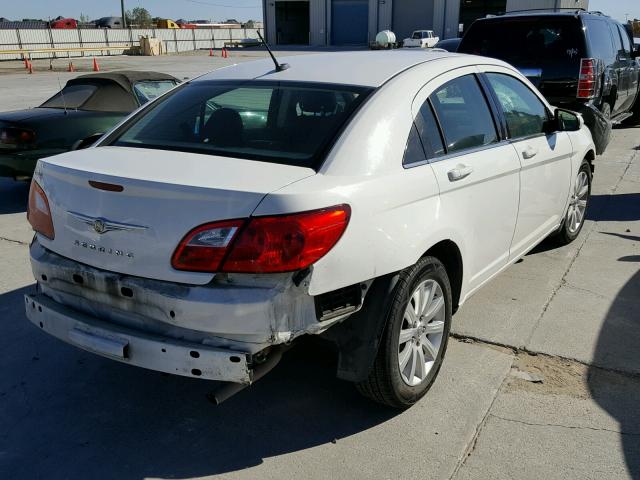 1C3CC5FB9AN207246 - 2010 CHRYSLER SEBRING LI WHITE photo 4