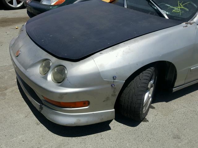 JH4DB7662WS005499 - 1998 ACURA INTEGRA GS GRAY photo 9