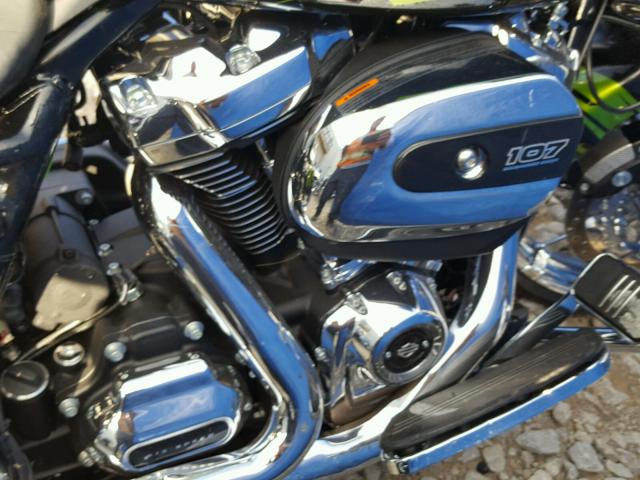 1HD1KBC15HB645644 - 2017 HARLEY-DAVIDSON FLHX STREE GREEN photo 7