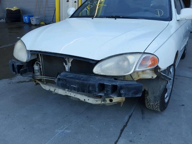 KMHJF35F4YU029129 - 2000 HYUNDAI ELANTRA WHITE photo 9