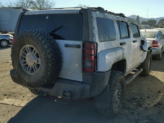 5GTDN136268157492 - 2006 HUMMER H3 WHITE photo 4