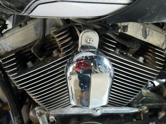 1HD1FC4128Y651097 - 2008 HARLEY-DAVIDSON FLHTCUI WHITE photo 11