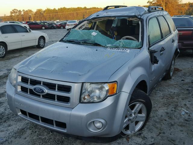 1FMCU4K30AKA46915 - 2010 FORD ESCAPE SILVER photo 2