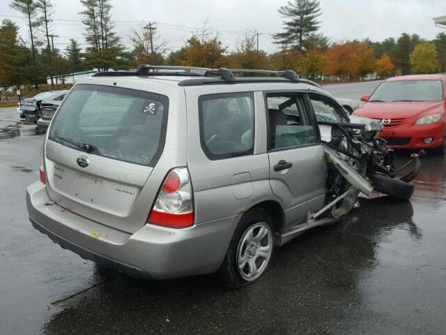 JF1SG63627H707982 - 2007 SUBARU FORESTER 2 SILVER photo 4