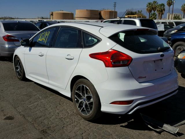 1FADP3K21GL221375 - 2016 FORD FOCUS SE WHITE photo 3