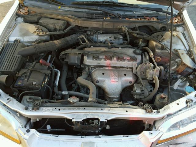 1HGCG5645WA100938 - 1998 HONDA ACCORD LX GOLD photo 7