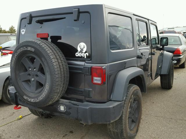 1C4BJWDG0GL279345 - 2016 JEEP WRANGLER U GRAY photo 4