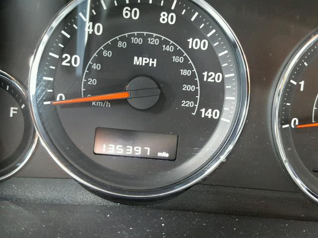 1J4RH4GKXAC157558 - 2010 JEEP COMMANDER WHITE photo 8