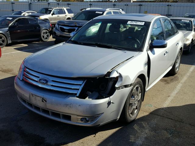 1FAHP25W29G118746 - 2009 FORD TAURUS LIM SILVER photo 2