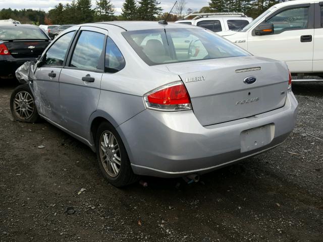 1FAHP35N58W284714 - 2008 FORD FOCUS SE GRAY photo 3