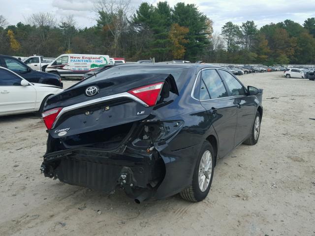 4T1BF1FK6GU239038 - 2016 TOYOTA CAMRY LE შავი ფოტო 4